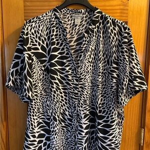 Catherines Black and White Patterned Button-Up Blouse